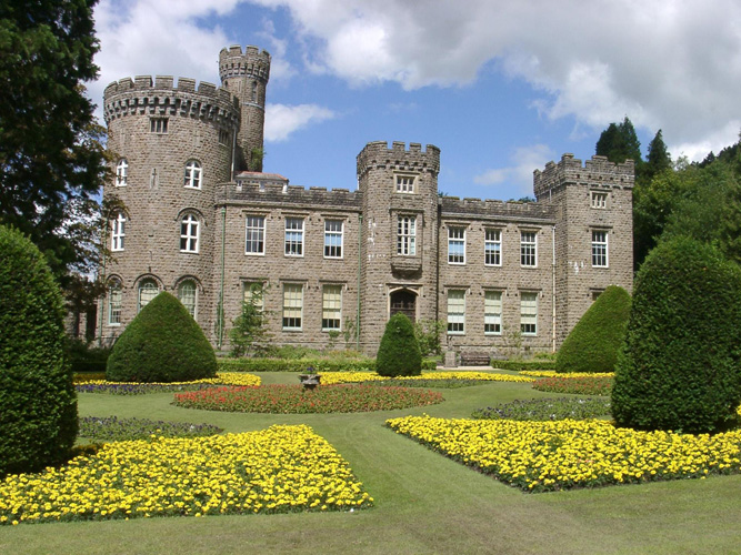 Cyfarthfa Castle
