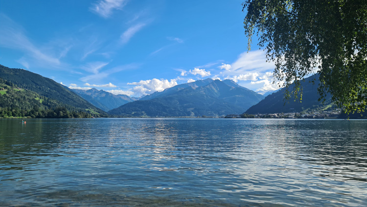 Lake Zeller see relaxing views against a backdrop of mountains