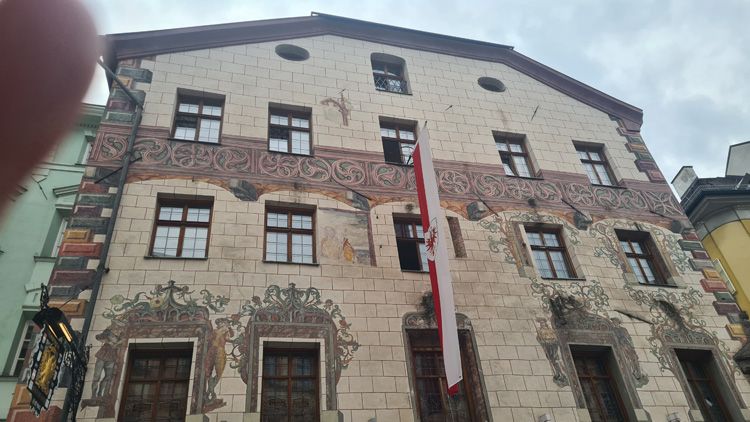 Goldener Adler Image from the ground up