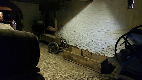 Discover the rich cider-making history at Healeys Cornish Cyder Farm. Explore the traditional methods, learn about the evolution of cider production, and experience the legacy of Cornish craftsmanship.