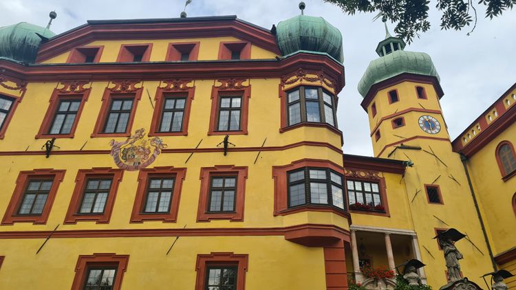 Innsbruck-Château Büchsenhausen View from front