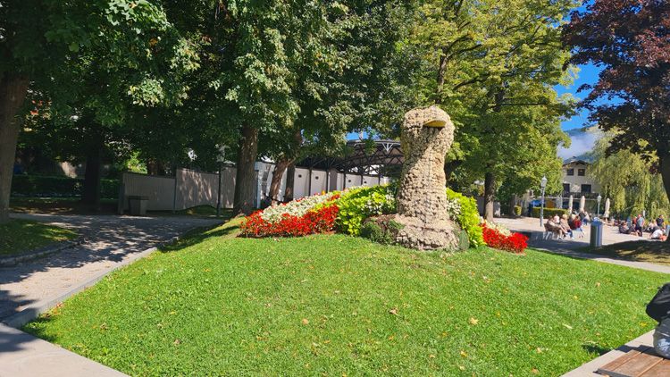 Elisabethpark with the flowered garden