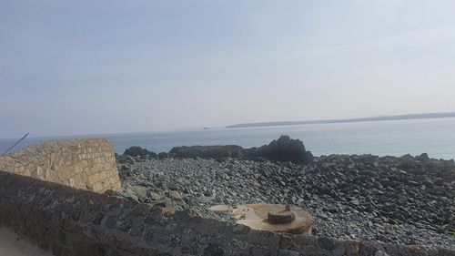 Experience the breathtaking views of St Ives, Cornwall, featuring stunning beaches, dramatic coastal cliffs, and charming harbor. Discover why this picturesque seaside town is renowned for its spectacular scenery.