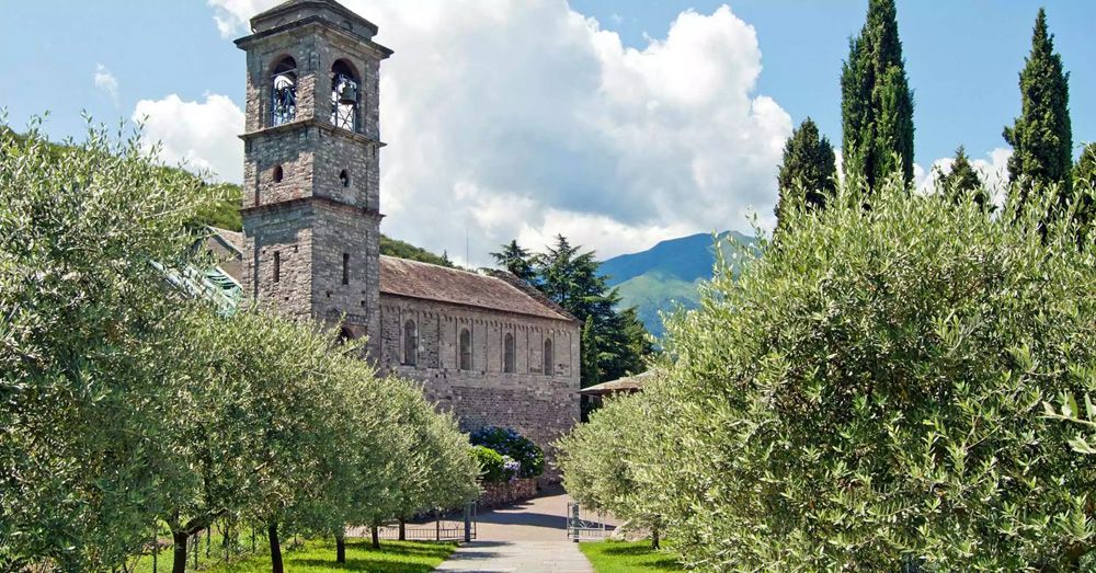 Abbazia Cistercense di Santa Maria di Piona